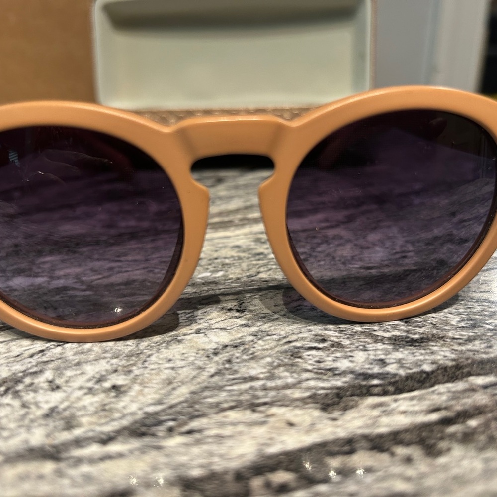 Perverse Stylish Tan Sunglasses with Dark Lenses